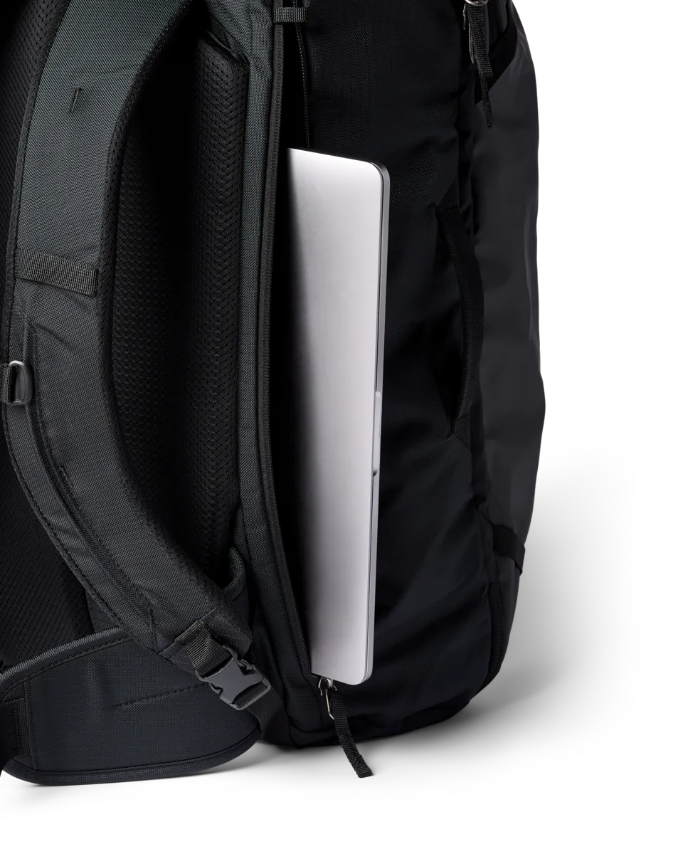 Cotopaxi Black
